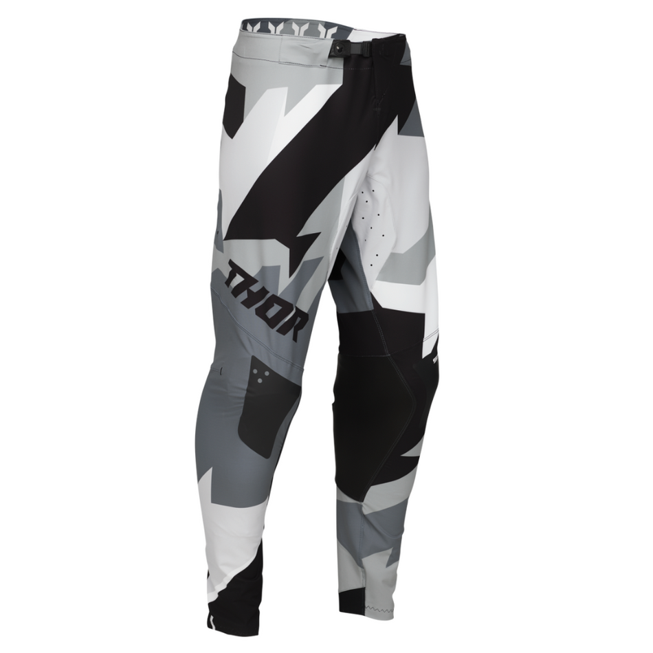 Pants: THOR 2025 SPORTMODE Brave Black